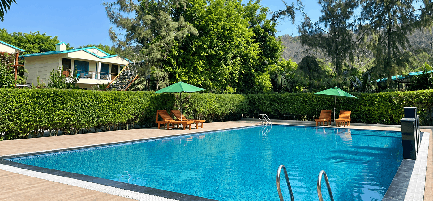 Resort with Swimming Pool in Jim Corbett