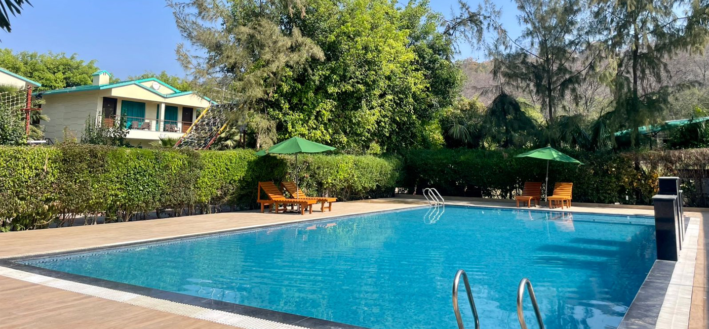 Resort with Swimming Pool in Jim Corbett
